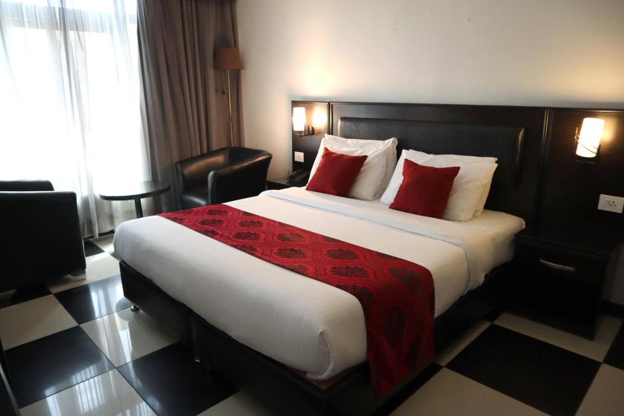 Easy Inn Hotel Suites Амман Екстер'єр фото